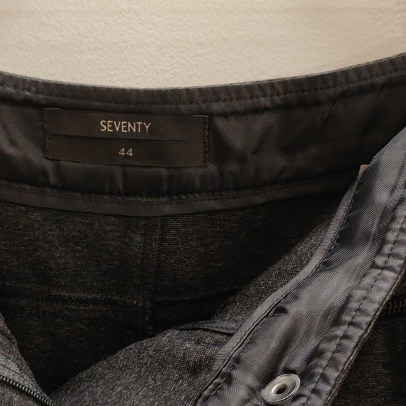 Seventy  (Italy) Woolen Warm Gray Skirt - Picture 7 of 7